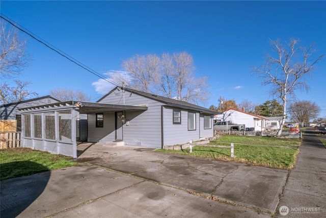 1820 W Lakeside Drive, Moses Lake, WA 98837