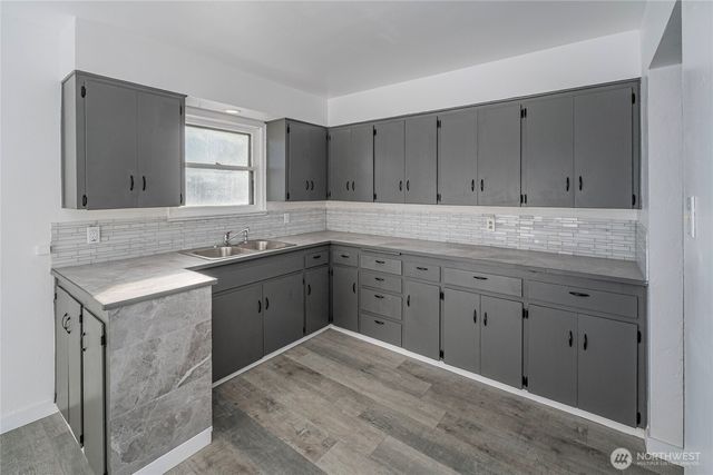 1820 W Lakeside Drive, Moses Lake, WA 98837