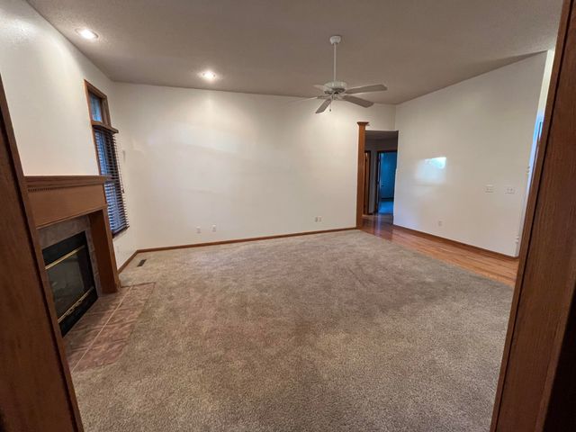 3700 E Dartmoor Court, Springfield, MO 65802