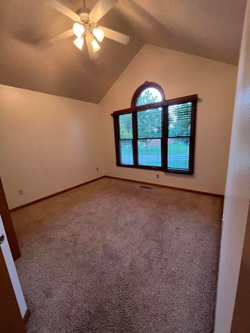 3700 E Dartmoor Court, Springfield, MO 65802