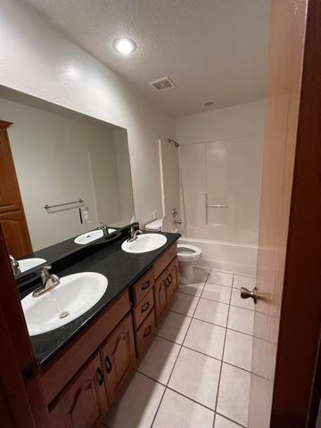 3700 E Dartmoor Court, Springfield, MO 65802