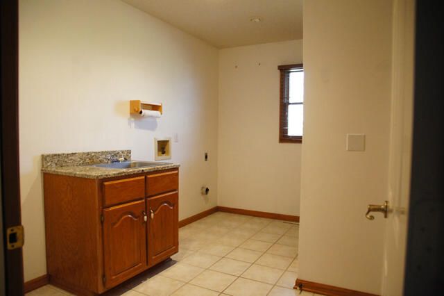 3700 E Dartmoor Court, Springfield, MO 65802