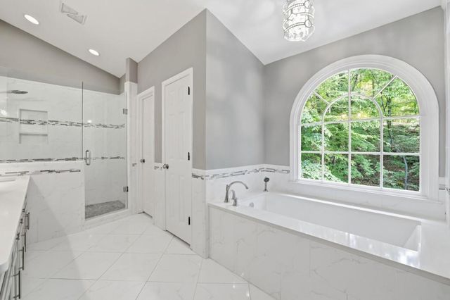898 Byrnwyck Road NE, Atlanta, GA 30319