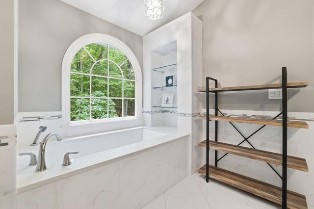 898 Byrnwyck Road NE, Atlanta, GA 30319