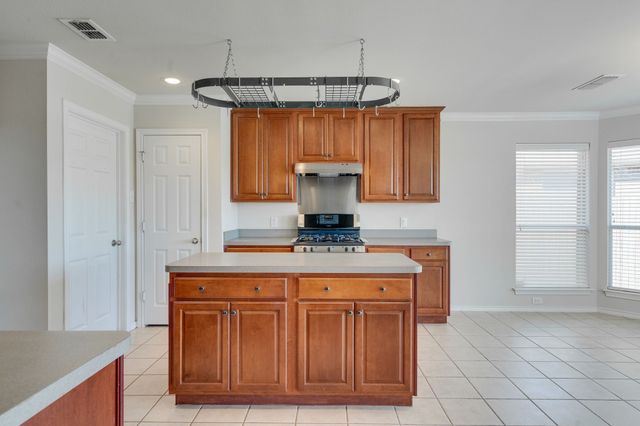 5208 Brookside Drive, Denton, TX 76226