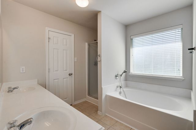 5208 Brookside Drive, Denton, TX 76226