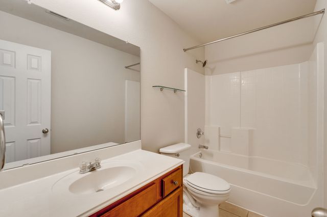 5208 Brookside Drive, Denton, TX 76226