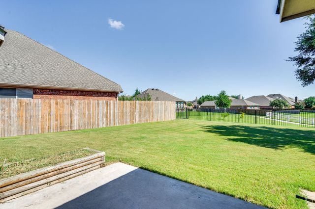 5208 Brookside Drive, Denton, TX 76226