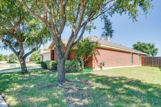 5208 Brookside Drive, Denton, TX 76226