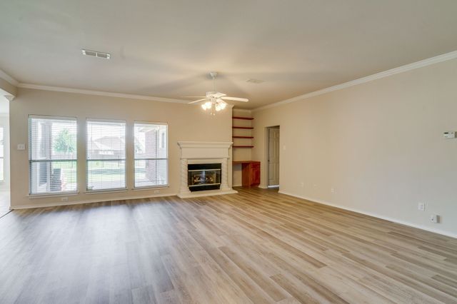 5208 Brookside Drive, Denton, TX 76226