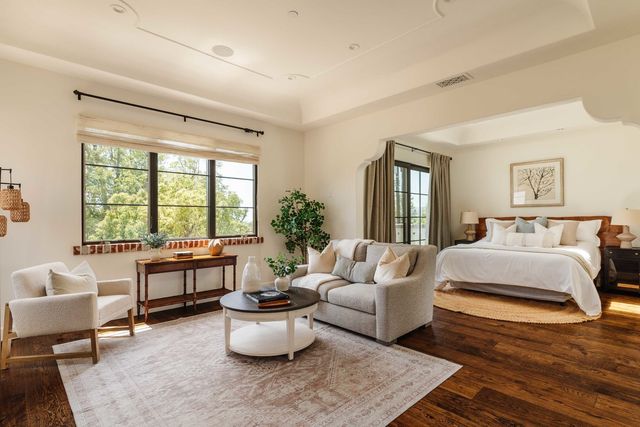 16037 W Junaluska Way, Pacific Palisades, CA 90272