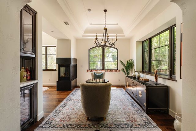 16037 W Junaluska Way, Pacific Palisades, CA 90272