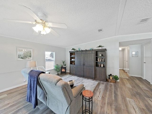 1811 FOX HILL DR, Lakeland, FL 33810