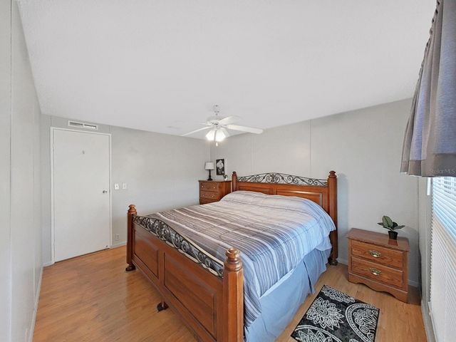 1811 FOX HILL DR, Lakeland, FL 33810