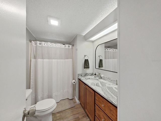 1811 FOX HILL DR, Lakeland, FL 33810