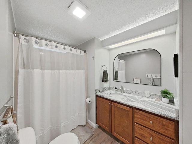 1811 FOX HILL DR, Lakeland, FL 33810