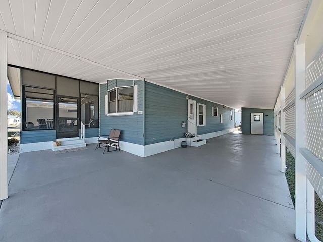 1811 FOX HILL DR, Lakeland, FL 33810