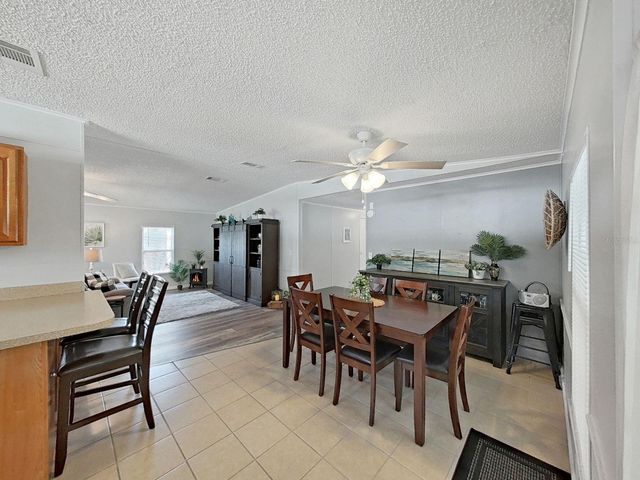 1811 FOX HILL DR, Lakeland, FL 33810