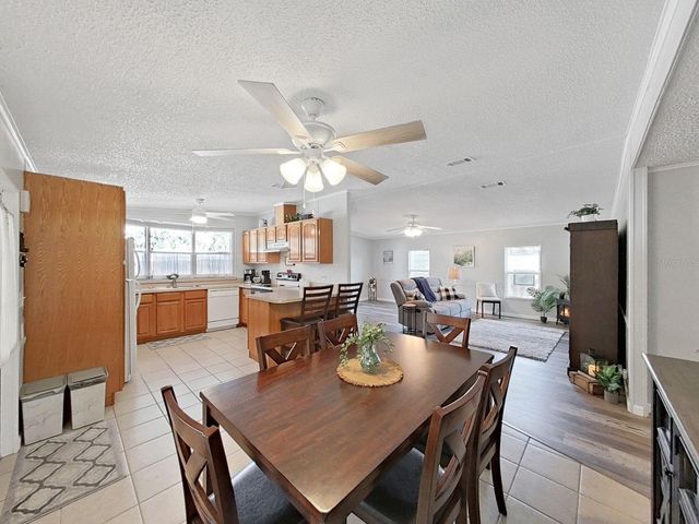 1811 FOX HILL DR, Lakeland, FL 33810