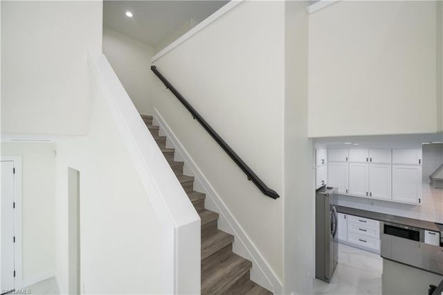 2615 Sunvale CT, Cape Coral, FL 33991