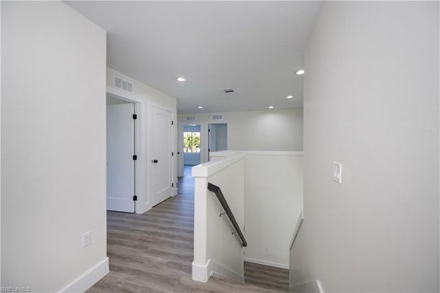 2615 Sunvale CT, Cape Coral, FL 33991