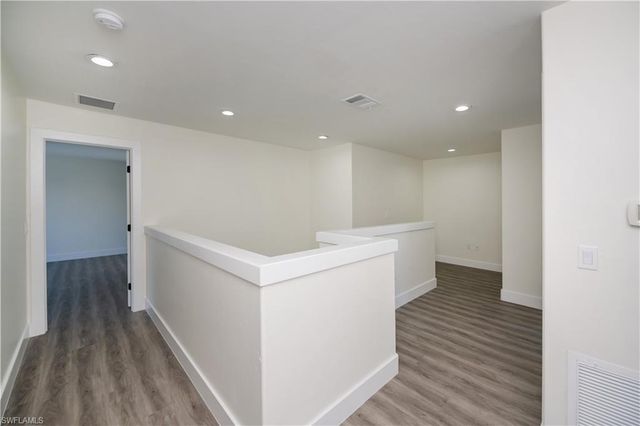 2615 Sunvale CT, Cape Coral, FL 33991