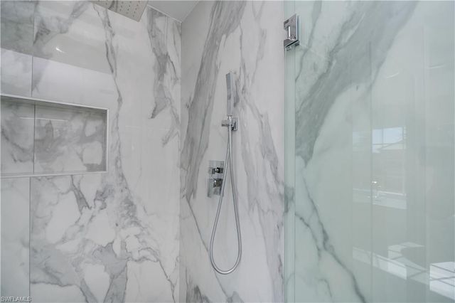 2615 Sunvale CT, Cape Coral, FL 33991