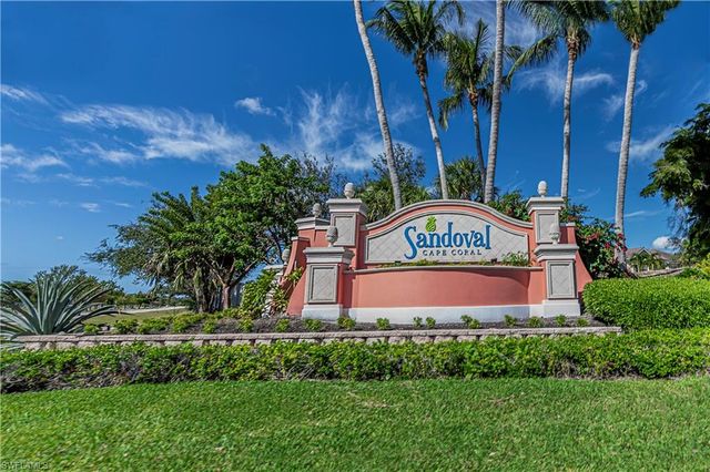 2615 Sunvale CT, Cape Coral, FL 33991