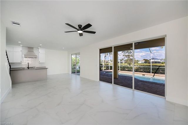 2615 Sunvale CT, Cape Coral, FL 33991