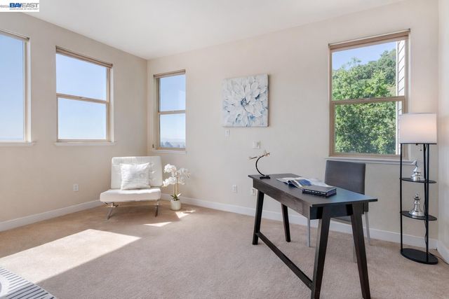 6401 Blue Rock Ct, Oakland, CA 94605