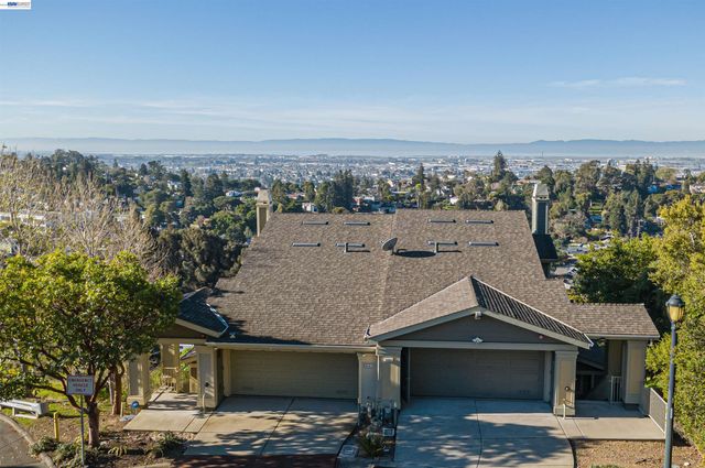 6401 Blue Rock Ct, Oakland, CA 94605