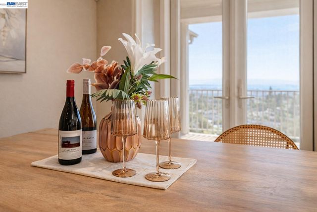 6401 Blue Rock Ct, Oakland, CA 94605