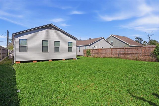 237 Lucille St Street, Lake Charles, LA 70601