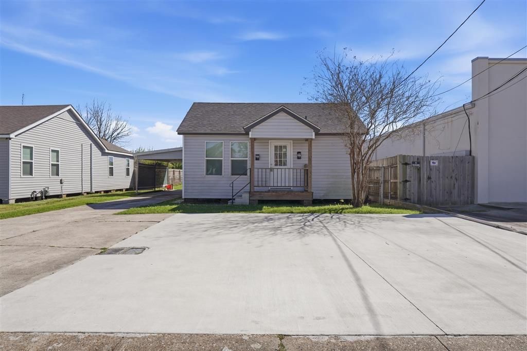 237 Lucille St Street, Lake Charles, LA 70601