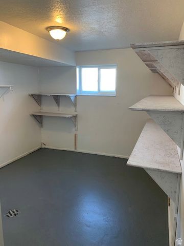 804 W 4050 S, Bountiful, UT 84010