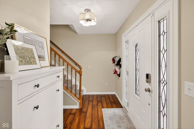 594 Homestead Lane, Greenwood, IN 46142