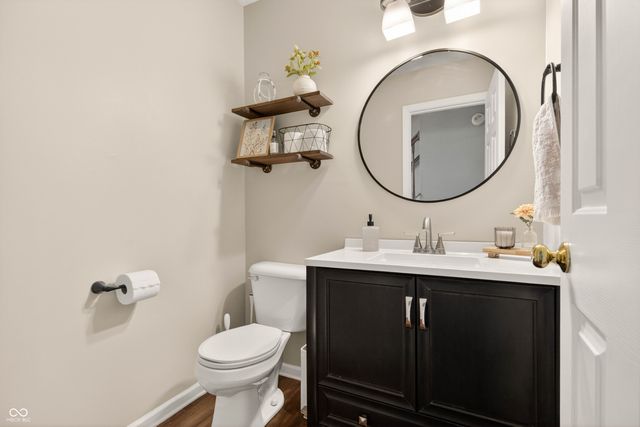 594 Homestead Lane, Greenwood, IN 46142