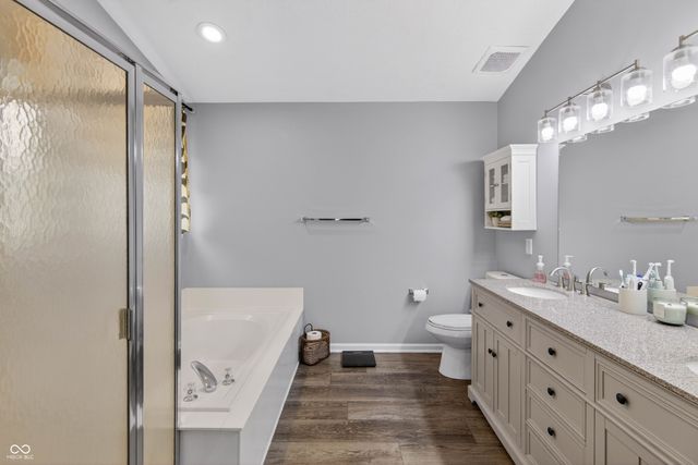 594 Homestead Lane, Greenwood, IN 46142