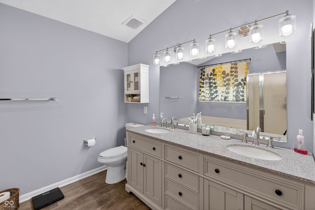 594 Homestead Lane, Greenwood, IN 46142