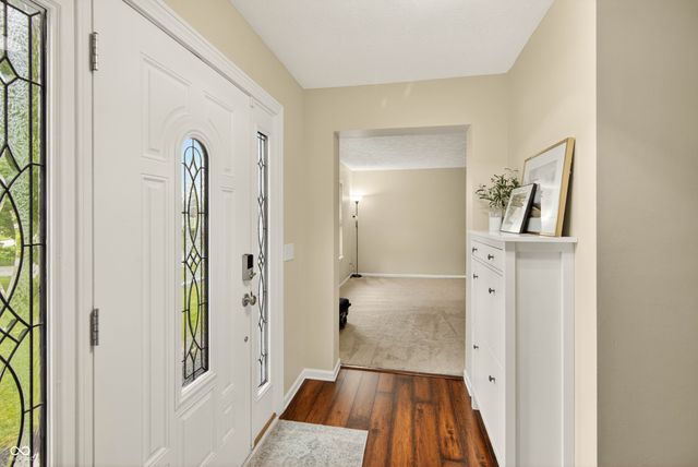 594 Homestead Lane, Greenwood, IN 46142