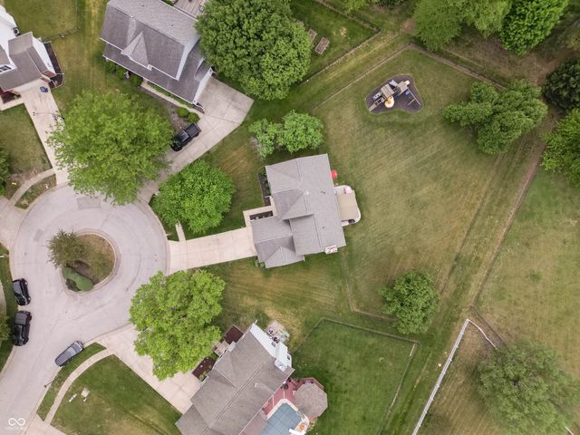 594 Homestead Lane, Greenwood, IN 46142