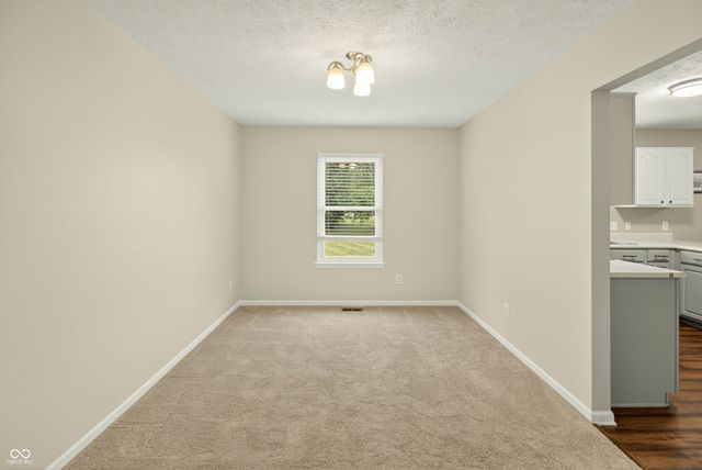 594 Homestead Lane, Greenwood, IN 46142