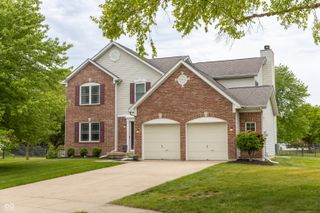 594 Homestead Lane, Greenwood, IN 46142