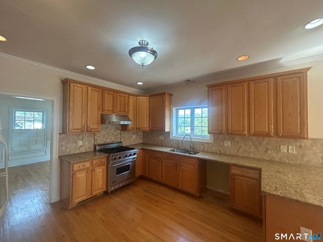 15 Tavern Rock Road, Stratford, CT 06614