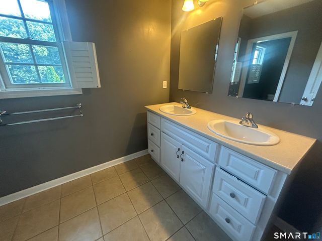 15 Tavern Rock Road, Stratford, CT 06614