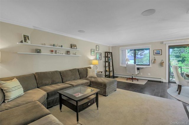 310 Kemeys Cove 3-10, Briarcliff Manor, NY 10510