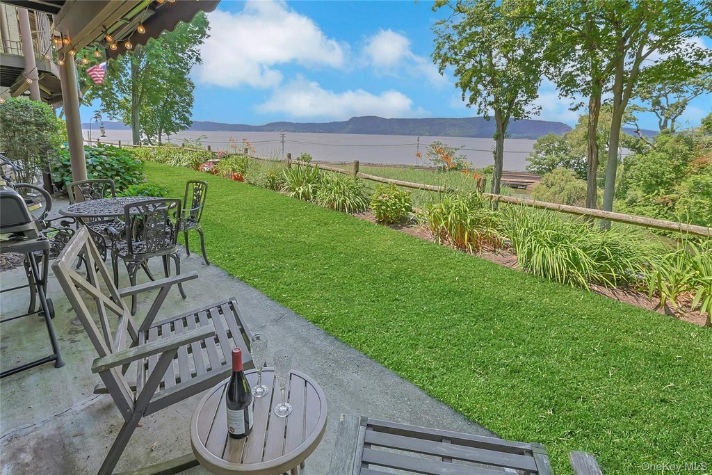 310 Kemeys Cove 3-10, Briarcliff Manor, NY 10510
