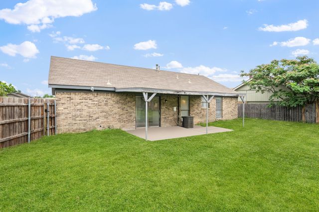 3826 Jewel Street, Sachse, TX 75048