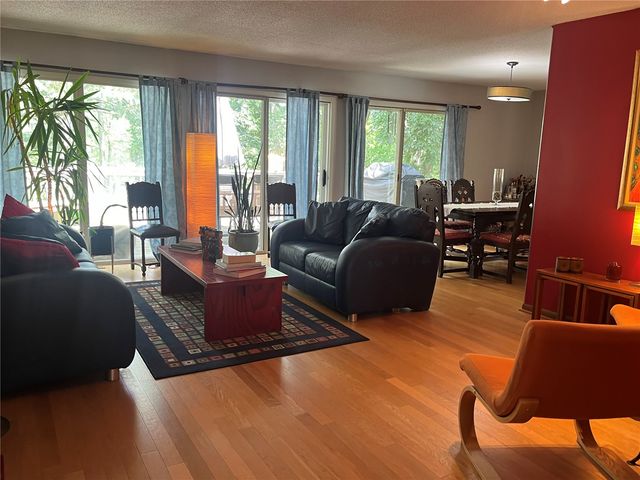 1506 Olde Hickory Lane, Coralville, IA 52241