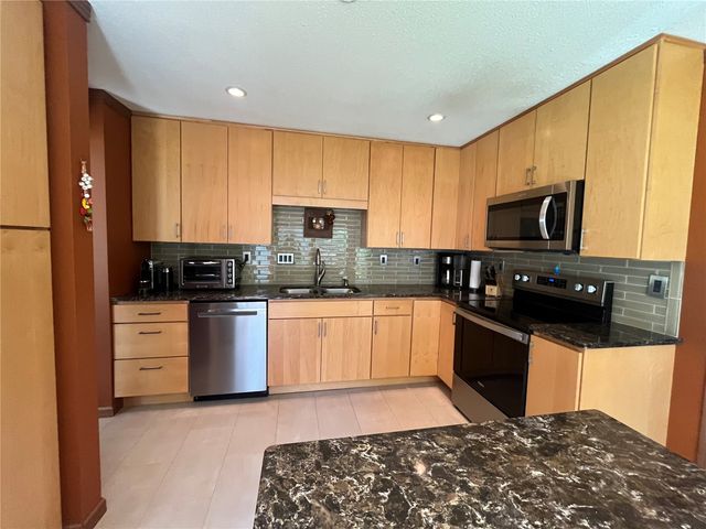 1506 Olde Hickory Lane, Coralville, IA 52241